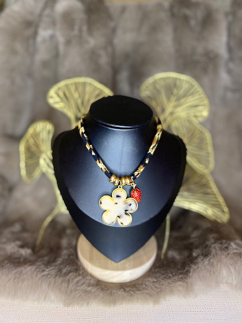Collier MUSE